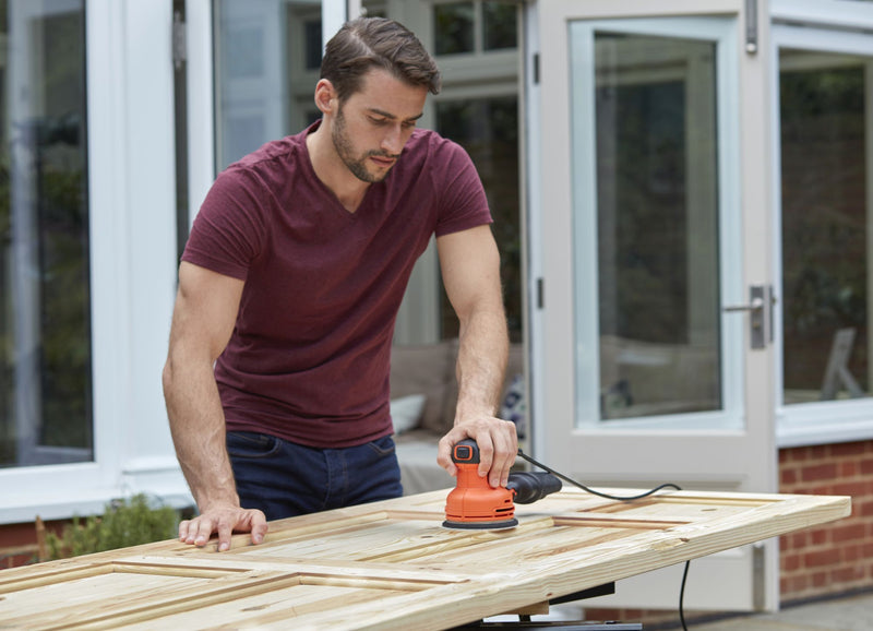 Black&Decker (BEW210-QS) 4-in-1 Electric Multi-Sander With 2 Orbital Bases, Finger Sanding Attchment and Sanding Sheets (200W)