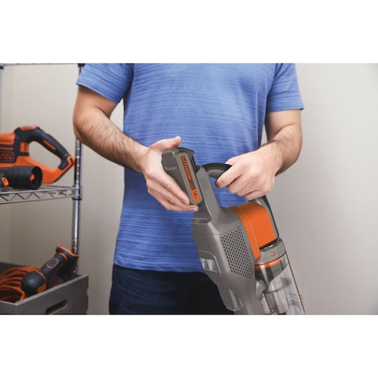 Aspirador de pó vertical sem fio Black&Decker (BHFEV182B-XJ) 18V