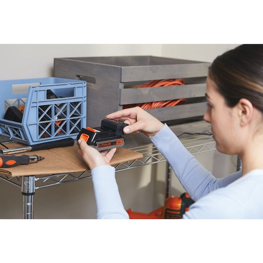 Aspirador de pó vertical sem fio Black&Decker (BHFEV182B-XJ) 18V