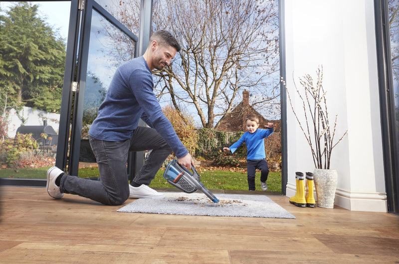 Aspiradora de mano Black&amp;Decker (BHHV320J-QW) GEN 11 con accesorios. Alimentación de 12 V y batería de litio de 2 Ah.