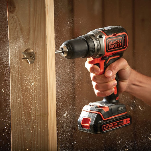 Taladro atornillador inalámbrico Black&Decker (BL186KB-QW) de 18 V y 2 velocidades sin escobillas