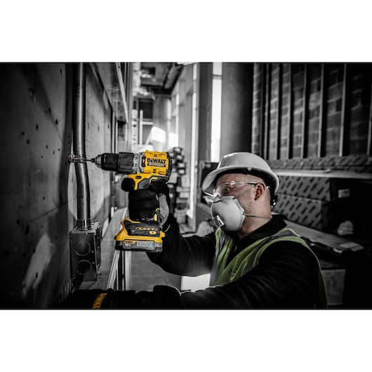 Dewalt (DCD805E2T-QW) 18V XR® Brushless Hammer Drill Driver - 2 x POWERSTACK 1.7Ah