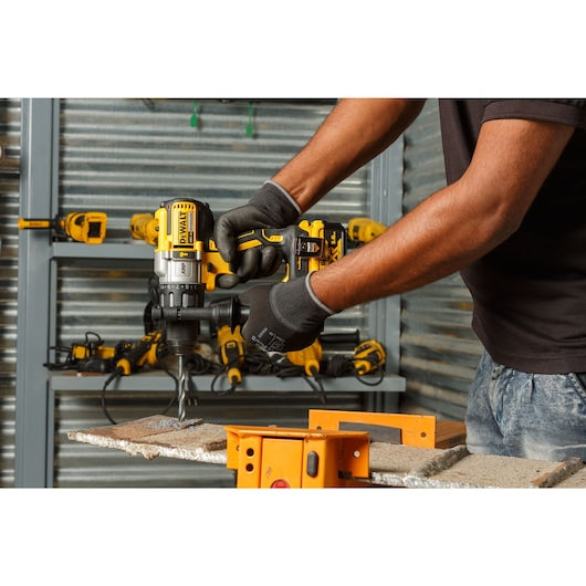 Dewalt (DCD996P2-QW) 18V XR® Brushless Premium Hammer Drill Driver - 2 x 5Ah