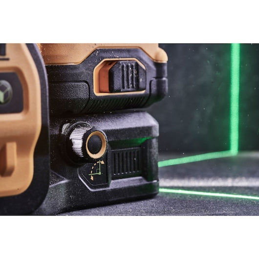 Laser Dewalt (DCE089NG18-XJ) 12V/18V XR® com feixe cruzado de 3 x 360° e cor verde - Somente a ferramenta