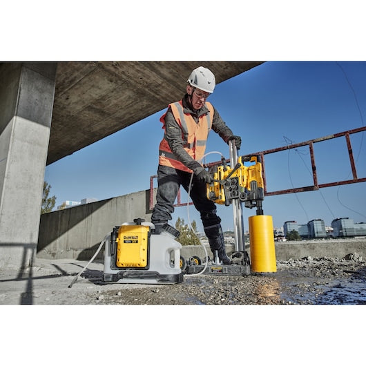Tanque de água Dewalt (DCE6820N-XJ) 18V XR®