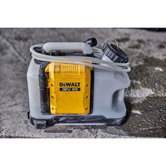 Tanque de água Dewalt (DCE6820N-XJ) 18V XR®