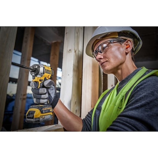 Dewalt (DCF850E1T-QW) 18V XR® Brushless 1/4" Compact Impact Driver - x POWERSTACK 1.7Ah