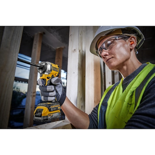 Dewalt (DCF850E1T-QW) 18V XR® Brushless 1/4" Compact Impact Driver - x POWERSTACK 1.7Ah