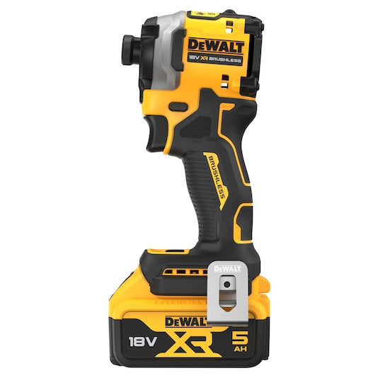 Aparafusadora de Impacto Compacta 18V XR®  1/4" + 2x5.0Ah Dewalt (DCF850P2T-QW)