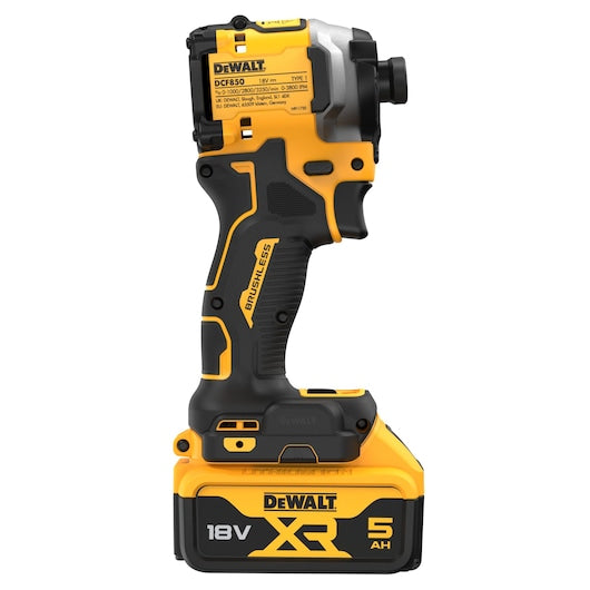 Aparafusadora de Impacto Compacta 18V XR®  1/4" + 2x5.0Ah Dewalt (DCF850P2T-QW)