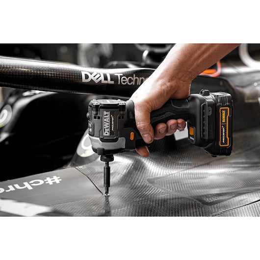 Dewalt (DCF85ME2GT-QW) 18V XR Brushless Compact Impact Driver - DEWALT x McLaren F1 Team LIMITED Edition - 2 X 1.7Ah POWERSTACK Battery