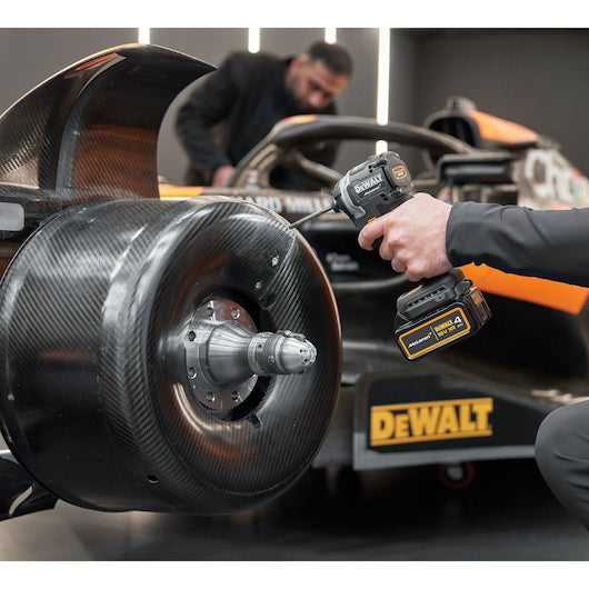 Dewalt (DCF85MM2T-QW) DEWALT® x McLaren F1 Team 18V XR® Brushless 1/4" Impact Driver - 2 x 4Ah