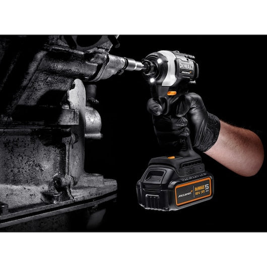 Dewalt (DCF85MP2T-QW) DEWALT® x McLaren F1 Team 18V XR® Brushless 1/4" Impact Driver - 2 x 5Ah