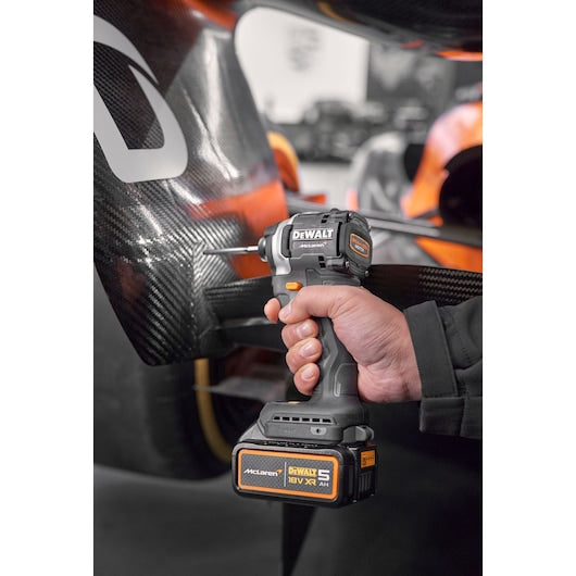 Dewalt (DCF85MP2T-QW) DEWALT® x McLaren F1 Team 18V XR® Brushless 1/4" Impact Driver - 2 x 5Ah