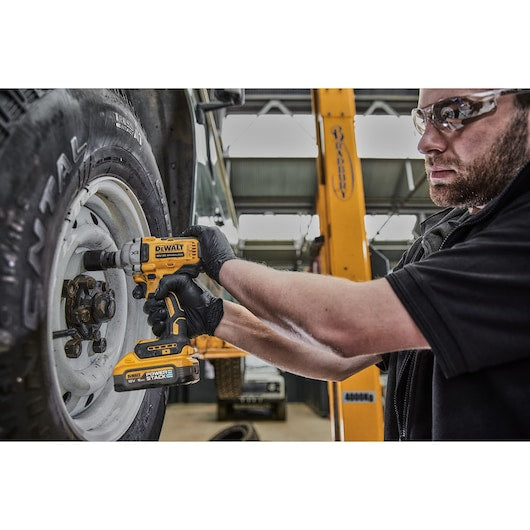Dewalt (DCF891H2T-QW) 18V XR® Brushless 1/2" Hog Ring Mid Torque Impact Wrench - 2 x POWERSTACK 5Ah