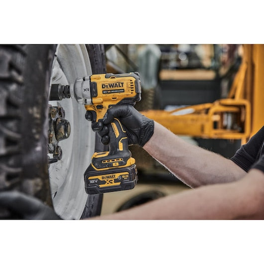 Dewalt (DCF891P2G-QW) 18V XR® Brushless 1/2" Hog Ring Mid Torque Impact Wrench - 2 x 5Ah