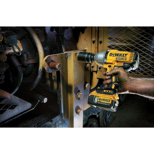 Dewalt (DCF899P2-QW) 18V XR Brushless High Torque 1/2" Impact Wrench - 2 X 5Ah