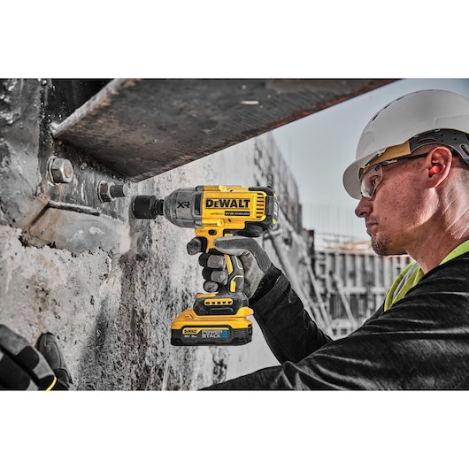 Chave de Impacto 18V XR 1/2" 1.396Nm + 2x5.0Ah Dewalt (DCF900H2T-QW)