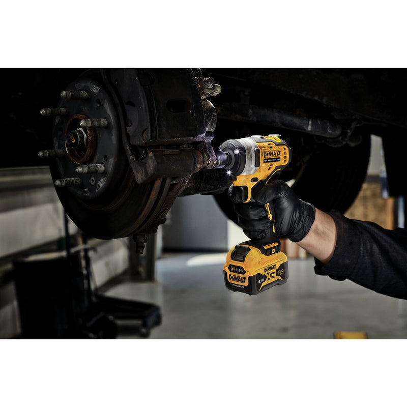 Chave de Impacto Compacta de Alta Potência Dewalt (DCF901P2-QW) 12V XR Brushless 1/2" com Anel de Fixação - 2 x 5Ah