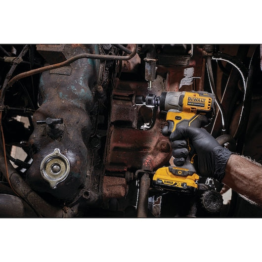 Dewalt (DCF902D2-QW) 12V XR Brushless Sub-Compact 3/8" Impact Wrench - 2 X 2Ah