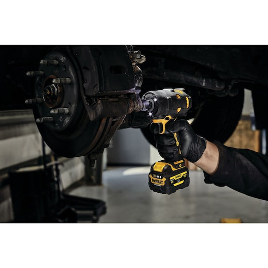 Dewalt (DCF903P1G-QW) 12V XR® Brushless 3/8" Hog Ring High Power Compact Impact Wrench - 1 X 5Ah Automotive