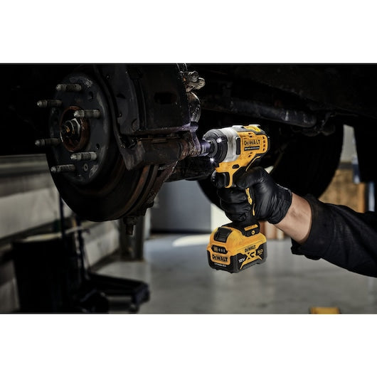 Dewalt (DCF903P1-QW) 12V XR® Brushless 3/8" Hog Ring High Power Compact Impact Wrench - 1 x 5Ah