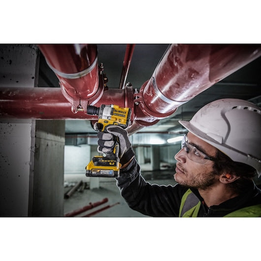 Dewalt (DCF921E2T-QW) 18V XR® Brushless 1/2" Hog Ring Compact Impact Wrench - 2 x POWERSTACK 1.7Ah