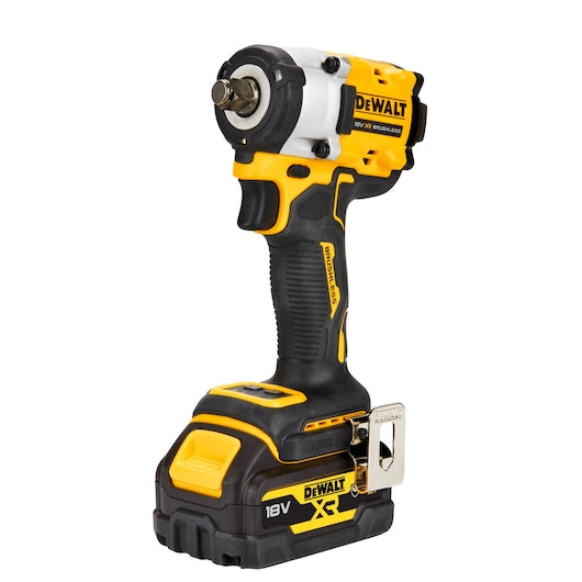 Dewalt (DCF921P2G-QW) 18V XR® Brushless 1/2" Hog Ring Compact Impact Wrench - 2 x 5Ah