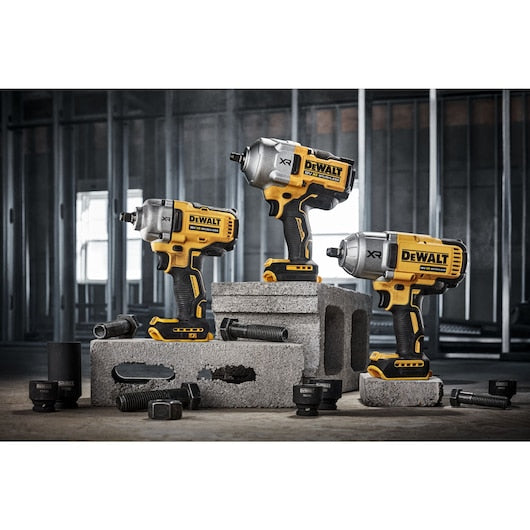 Dewalt (DCF961H2G-QW) 18V XR® Brushless 1/2" Hog Ring Premium High Torque Impact Wrench - 2 x POWERSTACK 5Ah
