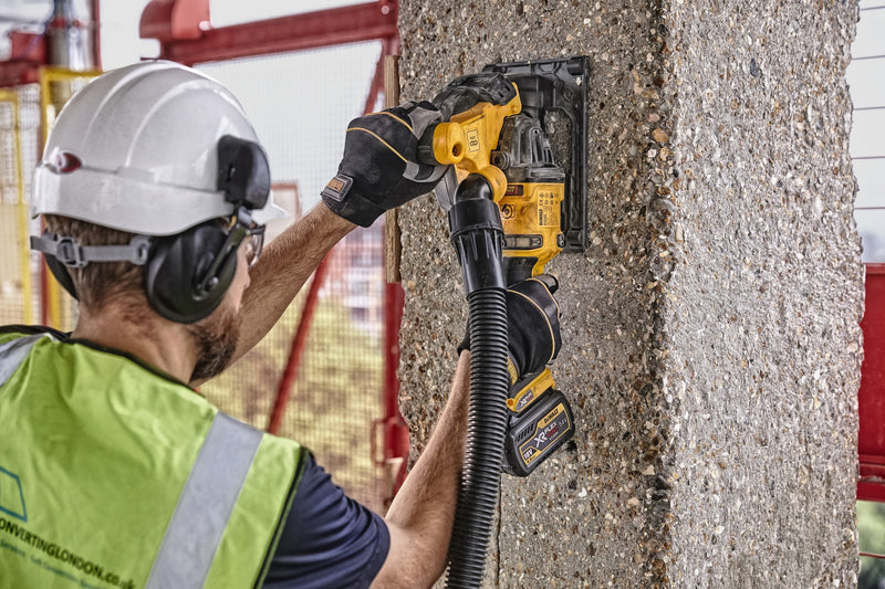 Dewalt (DCG200NT-XJ) 54V XR FLEXVOLT 125mm Wall Chaser (tool only)