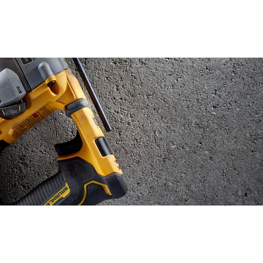 Furadeira de impacto Dewalt (DCH172N-XJ) 18V XR® sem escova, 16 mm, SDS-plus® - Somente ferramenta