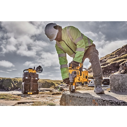 Furadeira de impacto Dewalt (DCH283P2-QW) 18V XR sem escova, 26 mm, SDS-Plus - 2 baterias de 5 Ah
