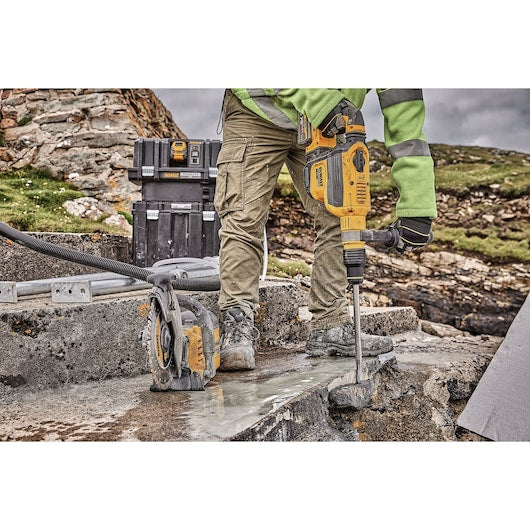 Dewalt (DCH614X2-QW) 54V XR FLEXVOLT® 45mm SDS-max® Hammer Drill - 2 x 9Ah