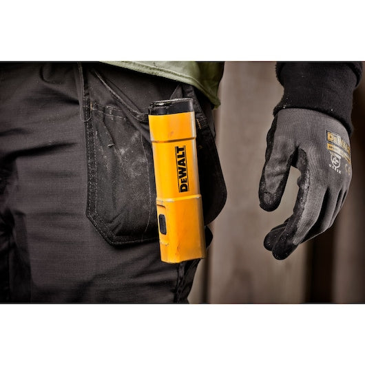 Lanterna LED recarregável USB-C Dewalt (DCL183-XJ)