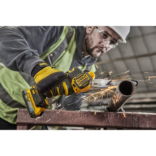 Lima de cinta sem escova Dewalt (DCM200N-XJ) 18V XR® - Somente a ferramenta