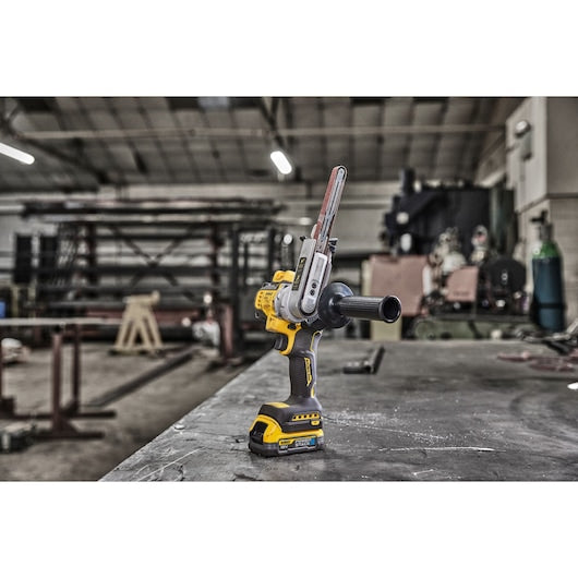 Lixadeira de fita sem escova Dewalt (DCM200E2T-QW) 18V XR® - 2 x POWERSTACK 1,7Ah
