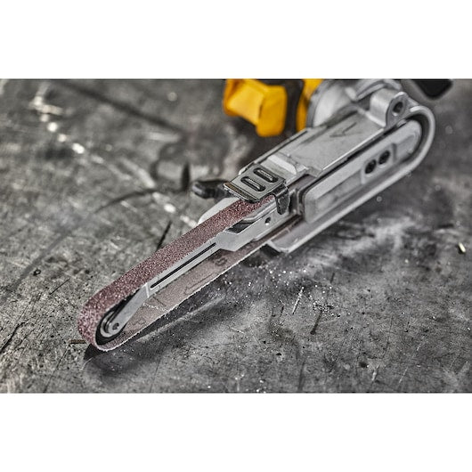 Lixadeira de fita sem escova Dewalt (DCM200E2T-QW) 18V XR® - 2 x POWERSTACK 1,7Ah