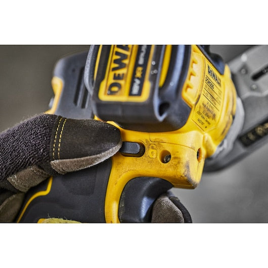 Lixadeira de fita sem escova Dewalt (DCM200E2T-QW) 18V XR® - 2 x POWERSTACK 1,7Ah