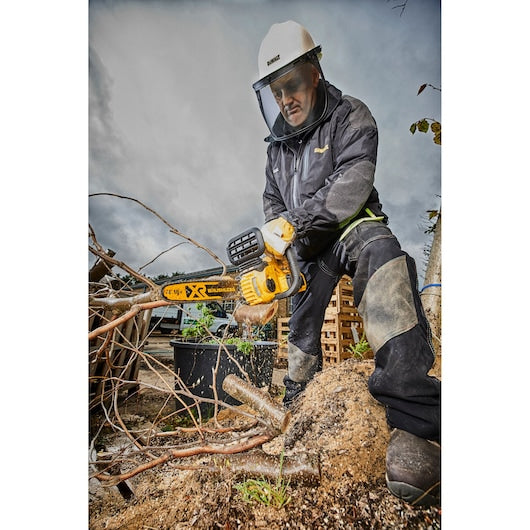 Motosserra compacta Dewalt (DCM565N-XJ) 18V XR® sem escovas de 30 cm - Somente a ferramenta