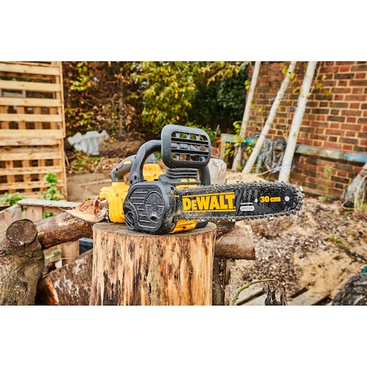 Motosserra compacta Dewalt (DCM565N-XJ) 18V XR® sem escovas de 30 cm - Somente a ferramenta