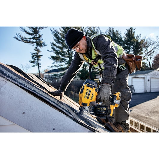 Dewalt (DCN45RND2-QW) 18V XR® Cordless Roofing Nailer - 2 x 2Ah