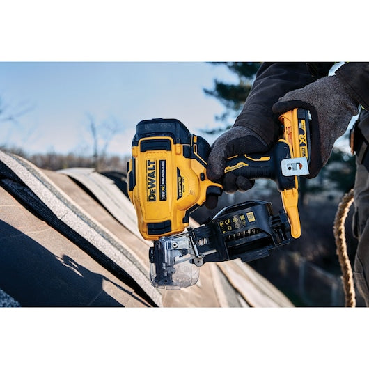 Dewalt (DCN45RND2-QW) 18V XR® Cordless Roofing Nailer - 2 x 2Ah