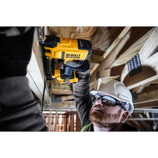 Grampeador para eletricista Dewalt (DCN701D2-QW) 18V XR - 2 x 2Ah