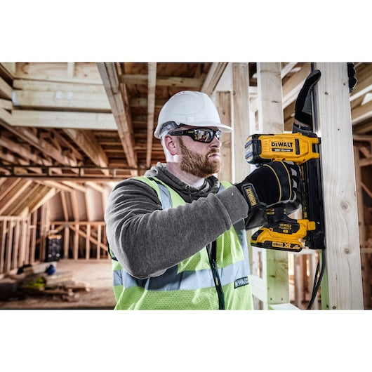 Grampeador para eletricista Dewalt (DCN701D2-QW) 18V XR - 2 x 2Ah