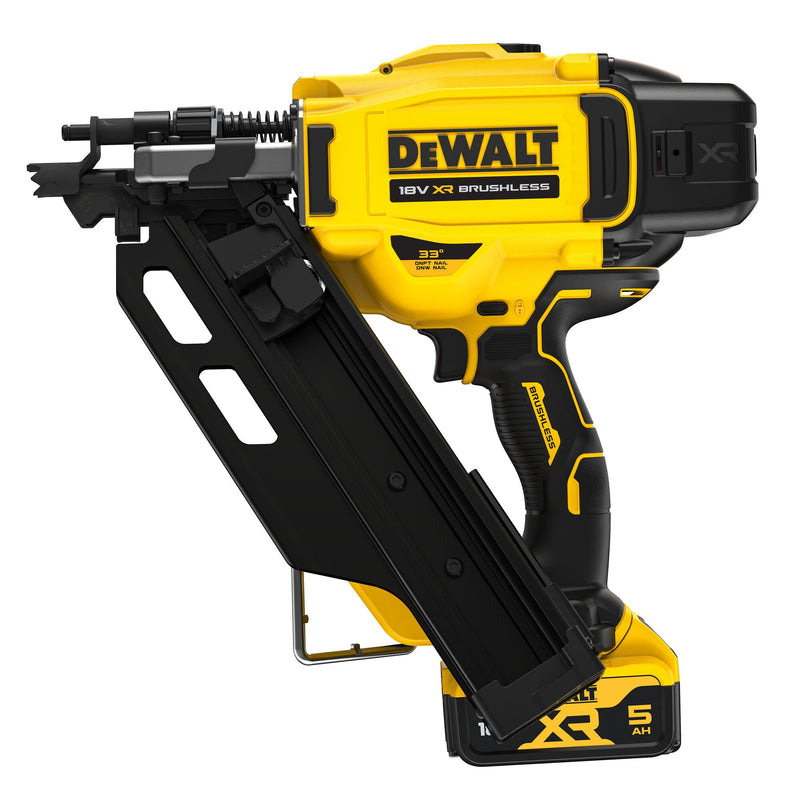 Clavadora neumática Dewalt (DCN930P2-QW) XR sin escobillas de 18 V, 33º, 90 mm - 2 x 5 Ah
