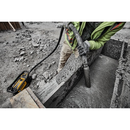 Vibrador de Cimento Powerpack Dewalt POWERSHIFT (DCPS320N-XJ)