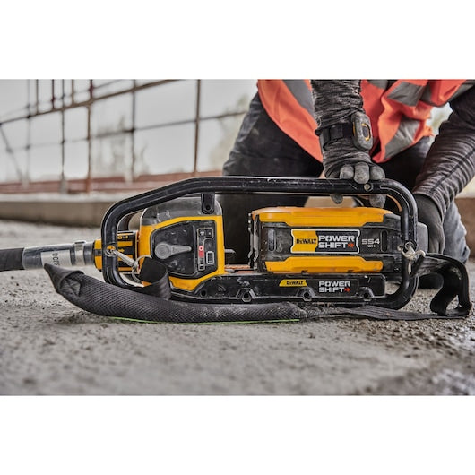 Vibrador de Cimento Powerpack Dewalt POWERSHIFT (DCPS320N-XJ)