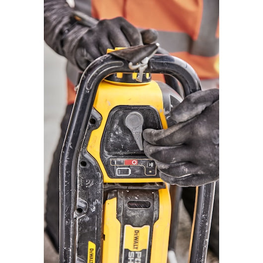 Vibrador de Cimento Powerpack Dewalt POWERSHIFT (DCPS320N-XJ)