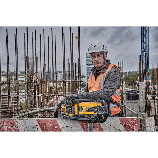 Vibrador de Cimento Powerpack Dewalt POWERSHIFT (DCPS320N-XJ)