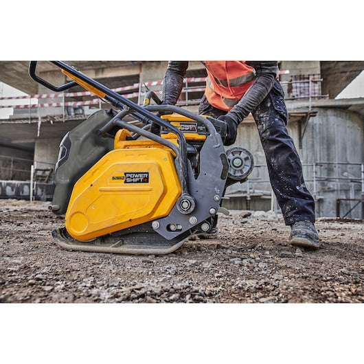 Compactador de placa Dewalt (DCPS7154N-XJ) POWERSHIFT